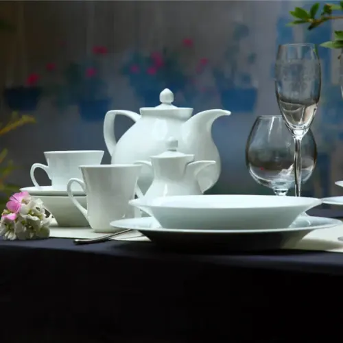 بهترین قیمت سرویس چای‌خوری شهرزاد سفید چینی زرین